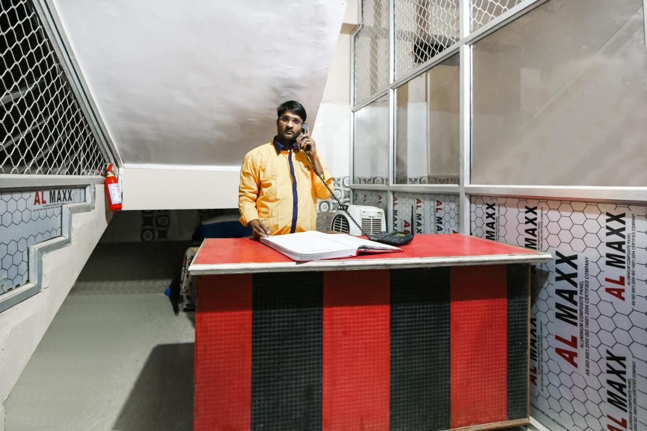 Spot On Hotel Madhur Prem Katni Dış mekan fotoğraf