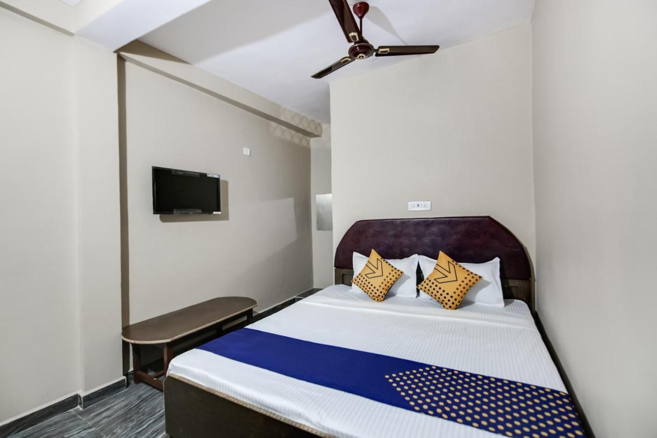 Spot On Hotel Madhur Prem Katni Dış mekan fotoğraf
